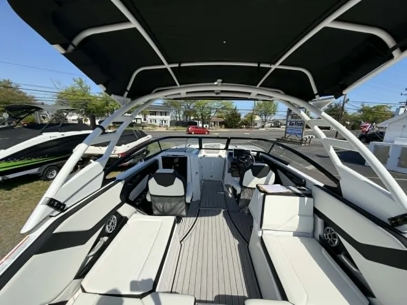 Slide: The Image of Yamaha 252 SD 2024 - 36