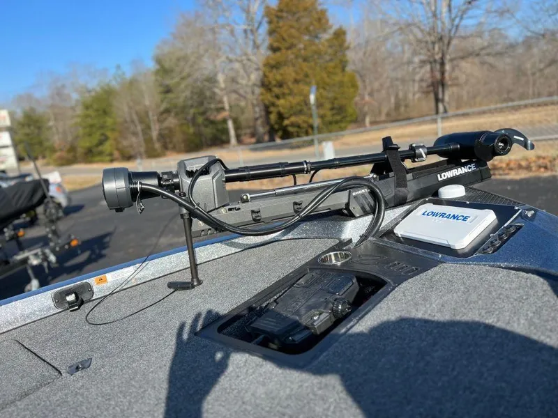 Slide: The Image of 2023 Ranger Z519 Ranger Cup Equipped boat with Lowrance electronics. - 15