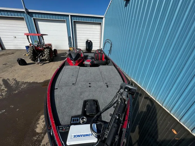 Slide: The Image of 2023 Ranger Z520R Ranger Cup Equipped boat in a storage area. - 18