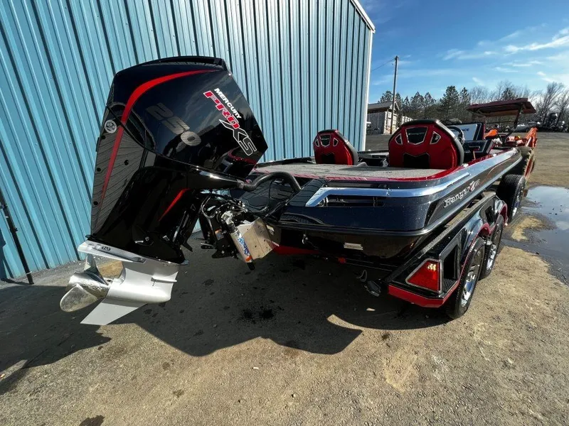 Slide: The Image of 2023 Ranger Z520R Ranger Cup Equipped boat with powerful outboard motor. - 7