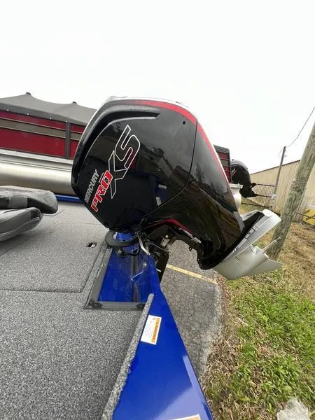 Slide: The Image of 2023 Crestliner XFC 189 with Mercury Pro XS outboard motor. - 10