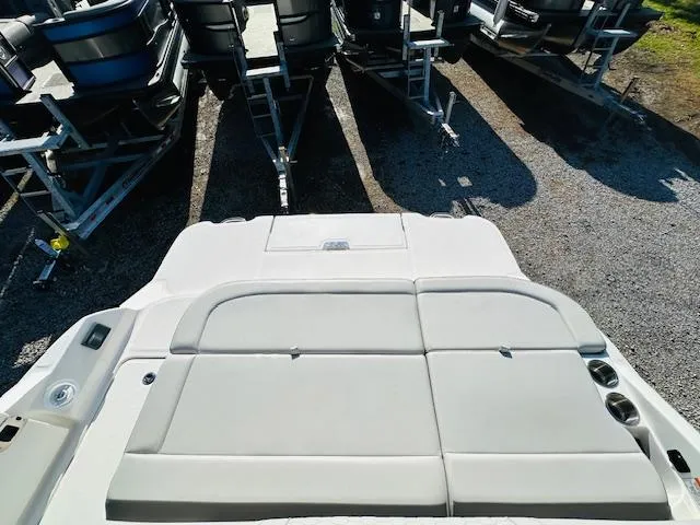 Slide: The Image of 2021 Sea Ray 270 SDX boat rear seating and swim platform. - 14