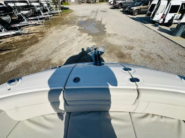 Slide: The Image of 2021 Sea Ray 270 SDX boat bow view in a marina. - 27