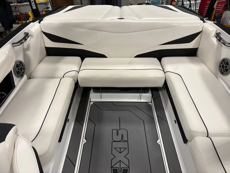 Slide: The Image of Axis T22 2019 - 13