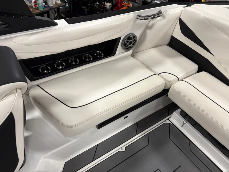 Slide: The Image of Axis T22 2019 - 14