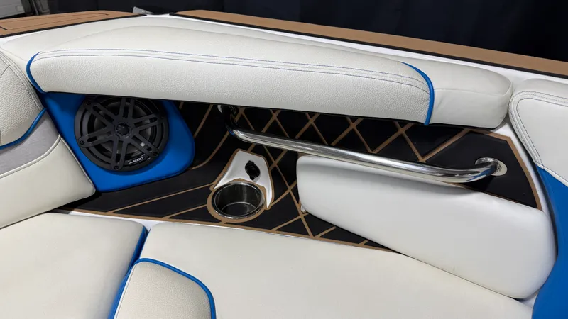 Slide: The Image of Nautique Super Air Nautique GS22 2021 - 80