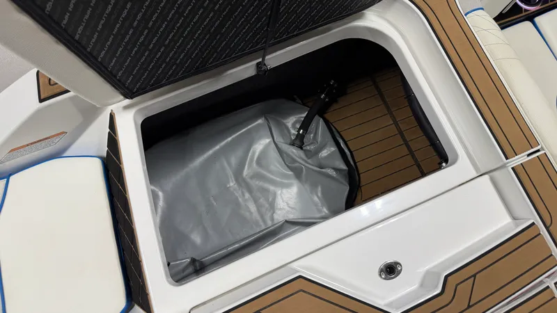Slide: The Image of Nautique Super Air Nautique GS22 2021 - 12