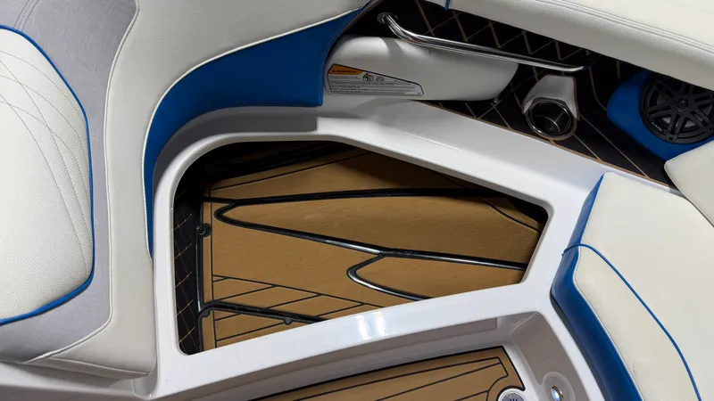 Slide: The Image of Nautique Super Air Nautique GS22 2021 - 77