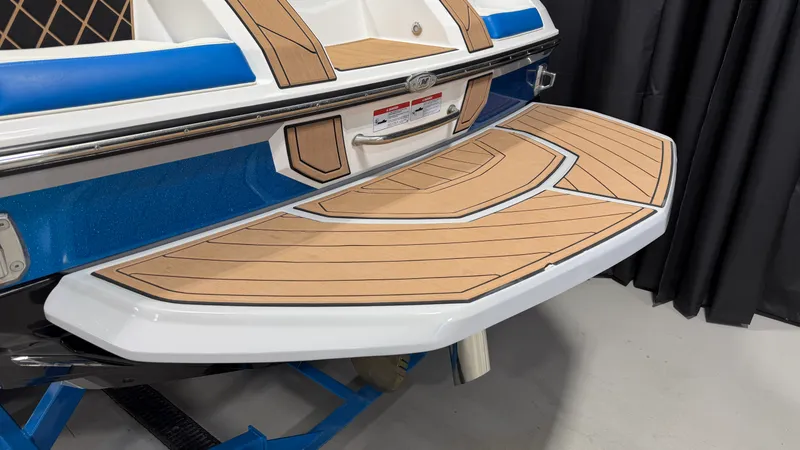 Slide: The Image of Nautique Super Air Nautique GS22 2021 - 8