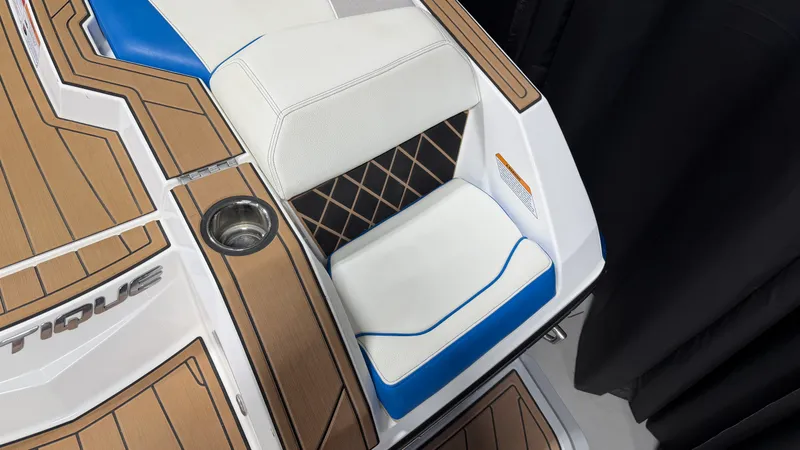Slide: The Image of Nautique Super Air Nautique GS22 2021 - 13