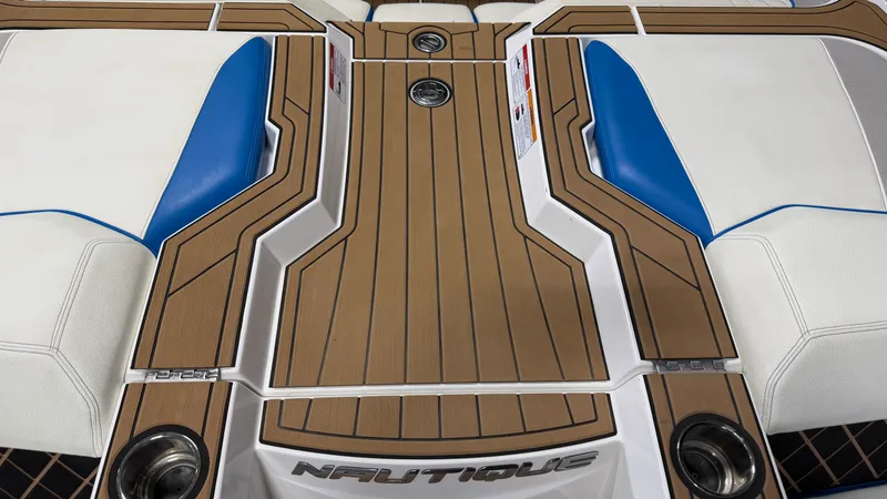 Slide: The Image of Nautique Super Air Nautique GS22 2021 - 18