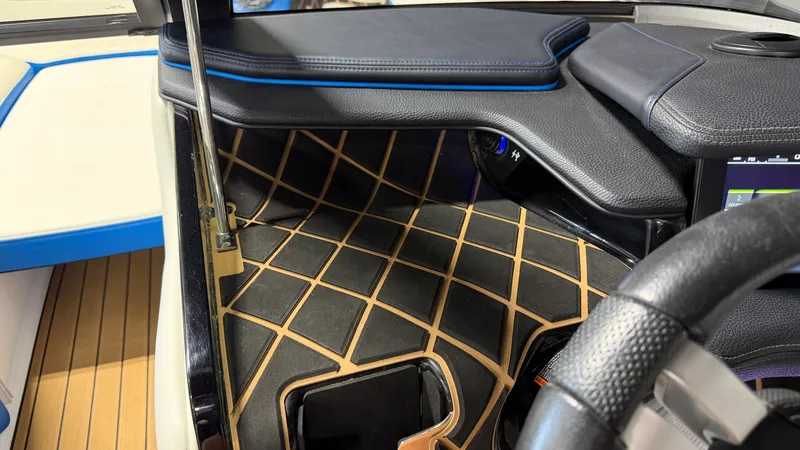 Slide: The Image of Nautique Super Air Nautique GS22 2021 - 66