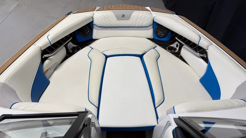 Slide: The Image of Nautique Super Air Nautique GS22 2021 - 72