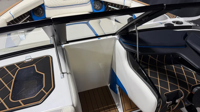 Slide: The Image of Nautique Super Air Nautique GS22 2021 - 71