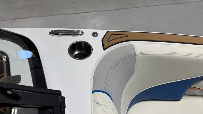 Slide: The Image of Nautique Super Air Nautique GS22 2021 - 75
