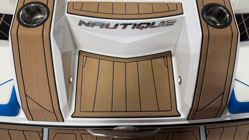Slide: The Image of Nautique Super Air Nautique GS22 2021 - 17