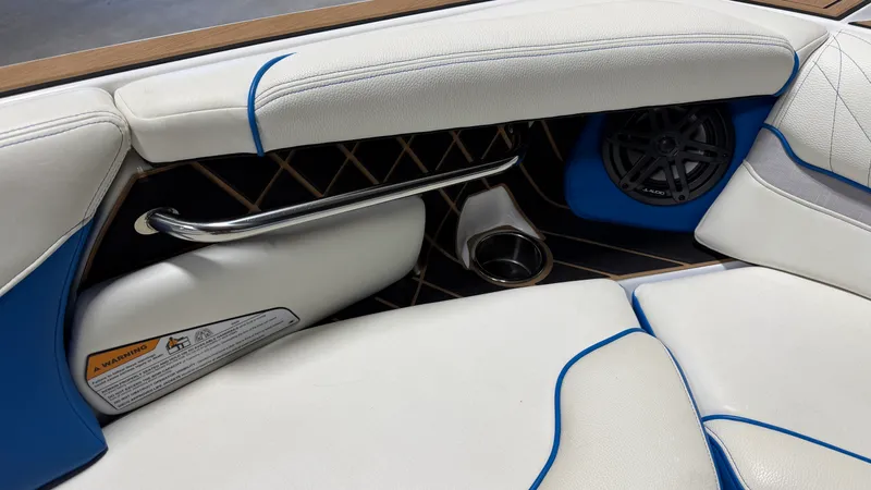 Slide: The Image of Nautique Super Air Nautique GS22 2021 - 76