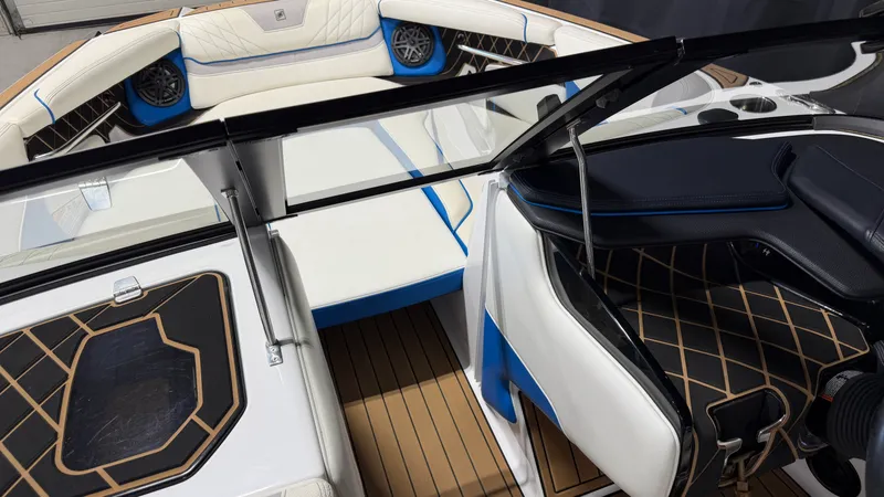Slide: The Image of Nautique Super Air Nautique GS22 2021 - 70