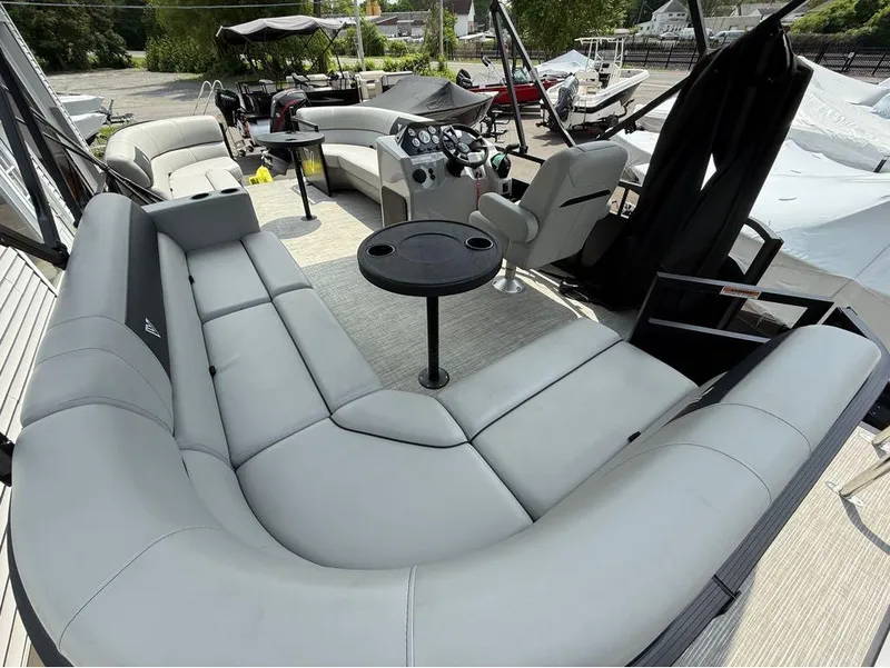 Slide: The Image of Viaggio DM 18C 2023 - 9