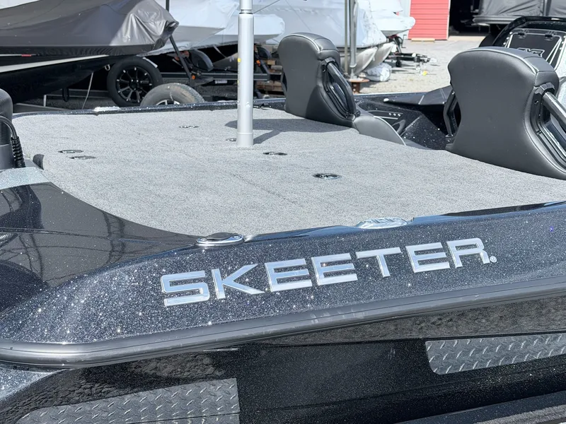 Slide: The Image of Skeeter ZXR21 2023 - 9