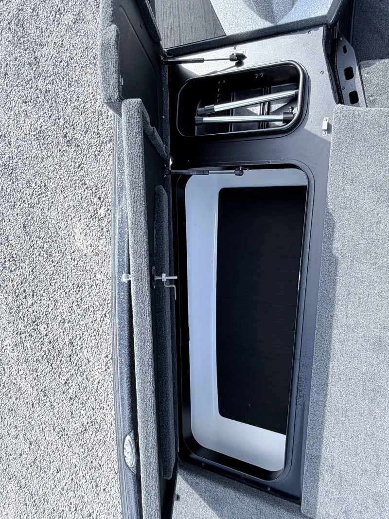 Slide: The Image of Skeeter ZXR21 2023 - 24