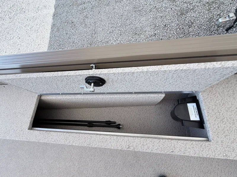 Slide: The Image of Starcraft Freedom 180 Tiller 2023 - 10