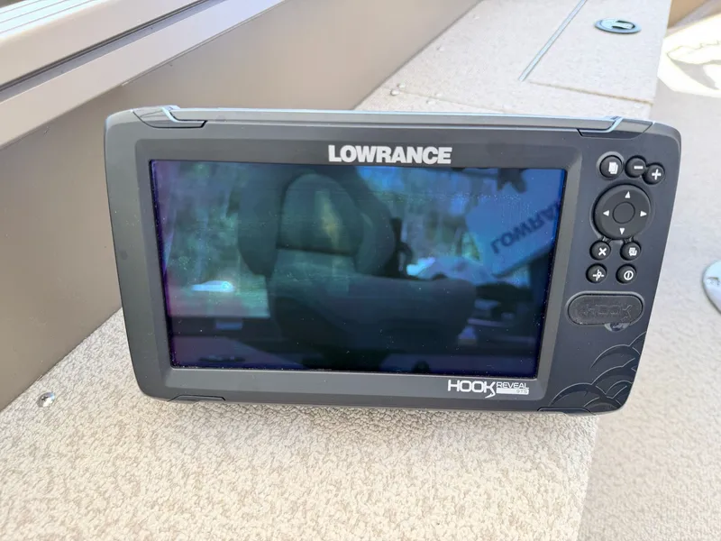 Slide: The Image of Starcraft Freedom 180 Tiller 2023 - 20