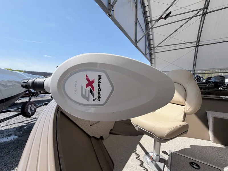 Slide: The Image of Starcraft Freedom 180 Tiller 2023 - 4