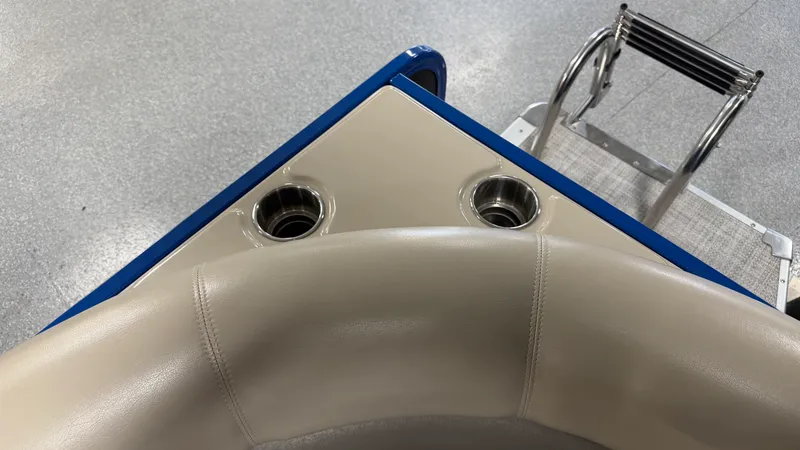 Slide: The Image of Premier 230 SUNSATION 2018 - 64