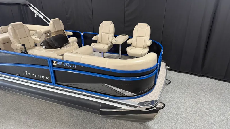 Slide: The Image of Premier 230 SUNSATION 2018 - 6