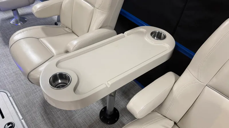 Slide: The Image of Premier 230 SUNSATION 2018 - 30