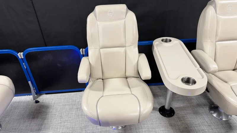 Slide: The Image of Premier 230 SUNSATION 2018 - 31
