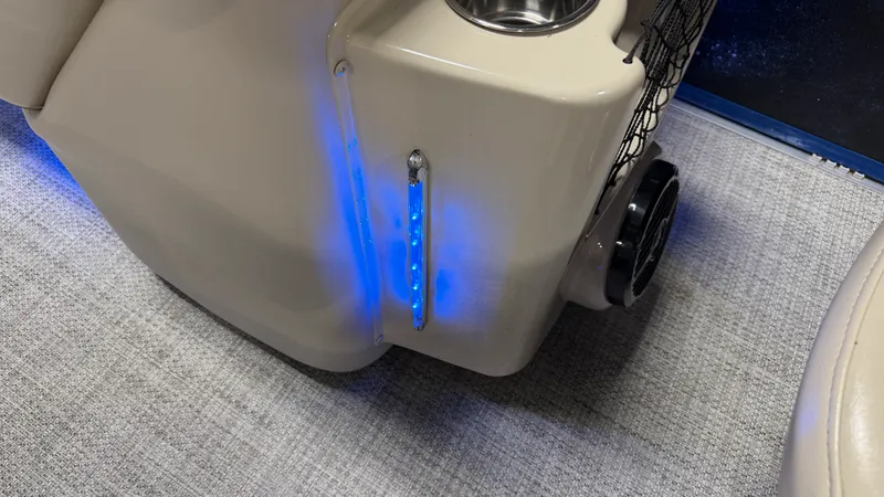 Slide: The Image of Premier 230 SUNSATION 2018 - 41