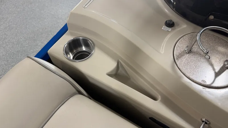 Slide: The Image of Premier 230 SUNSATION 2018 - 22