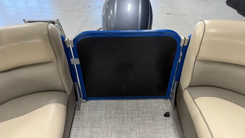 Slide: The Image of Premier 230 SUNSATION 2018 - 77