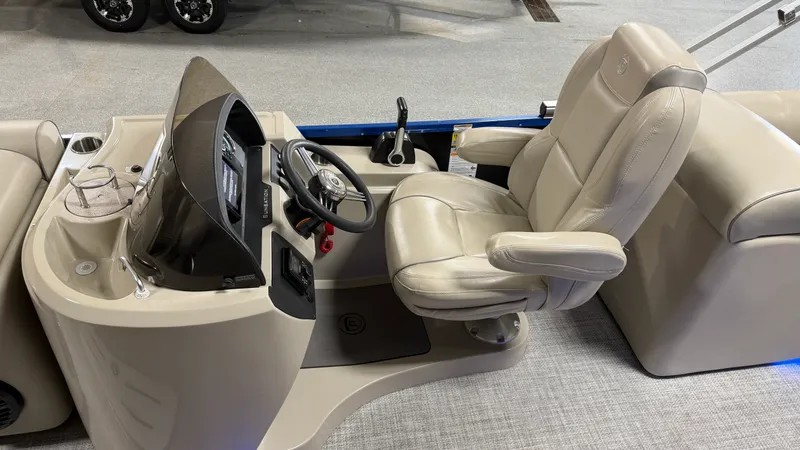 Slide: The Image of Premier 230 SUNSATION 2018 - 42
