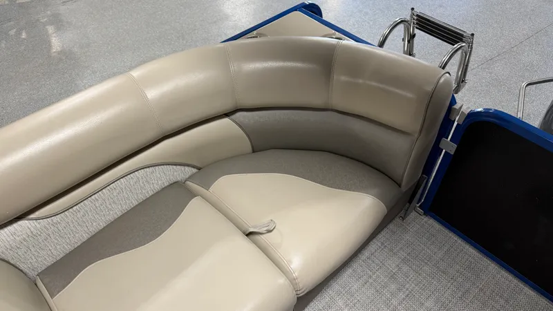 Slide: The Image of Premier 230 SUNSATION 2018 - 63