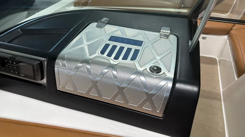Slide: The Image of Mastercraft X-23 2016 - 46