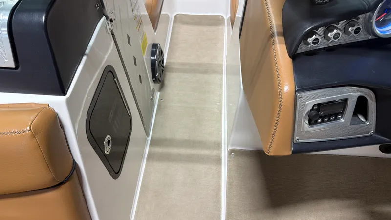 Slide: The Image of Mastercraft X-23 2016 - 66