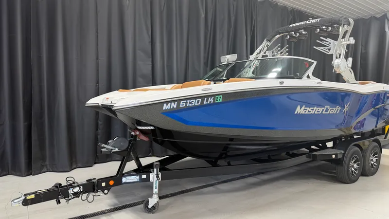 Slide: The Image of Mastercraft X-23 2016 - 2