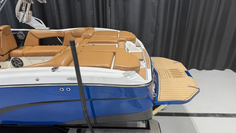 Slide: The Image of Mastercraft X-23 2016 - 6