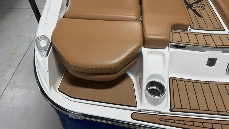 Slide: The Image of Mastercraft X-23 2016 - 10