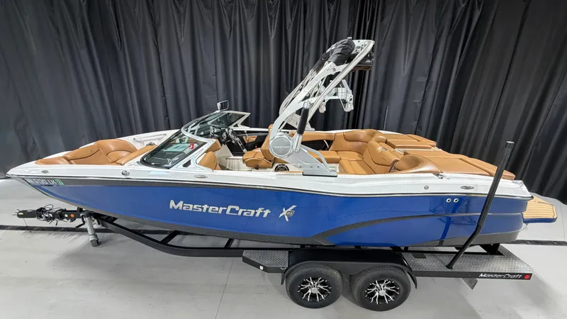 Slide: The Image of Mastercraft X-23 2016 - 1