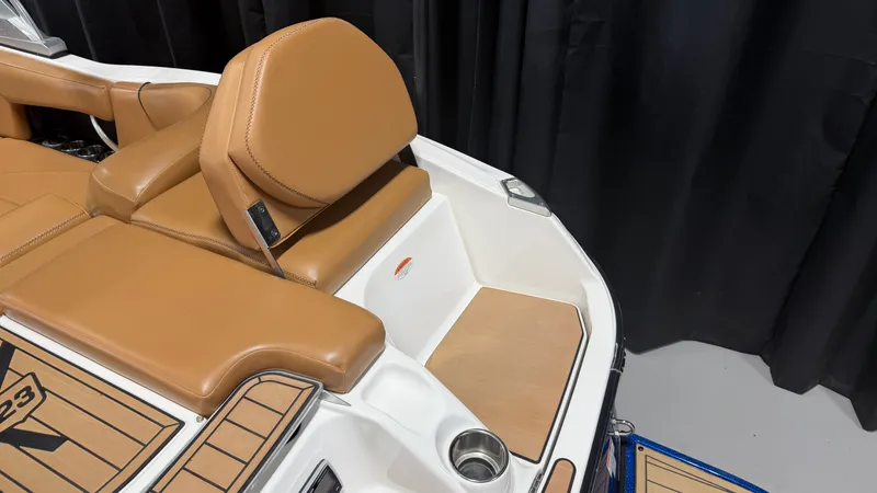 Slide: The Image of Mastercraft X-23 2016 - 17