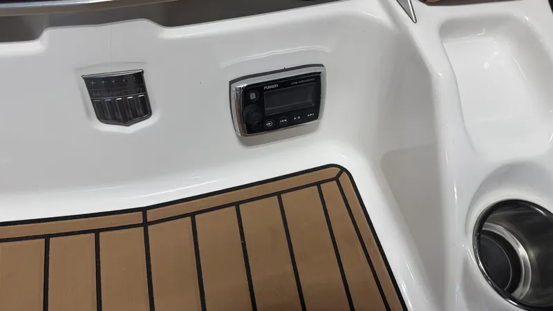 Slide: The Image of Mastercraft X-23 2016 - 15