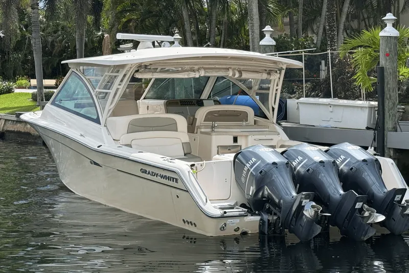 Slide: The Image of Grady-White 375 FREEDOM 2014 - 12