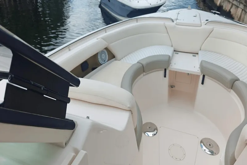 Slide: The Image of Grady-White 375 FREEDOM 2014 - 16