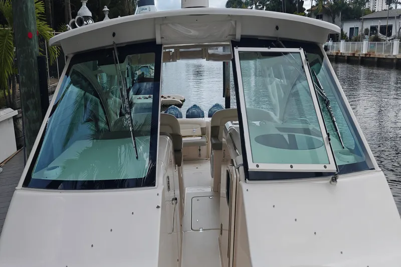 Slide: The Image of Grady-White 375 FREEDOM 2014 - 18