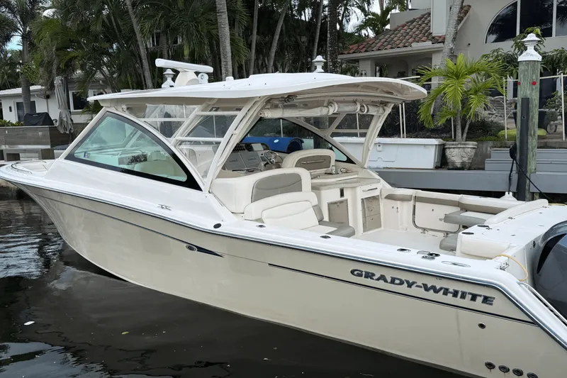 Slide: The Image of Grady-White 375 FREEDOM 2014 - 3