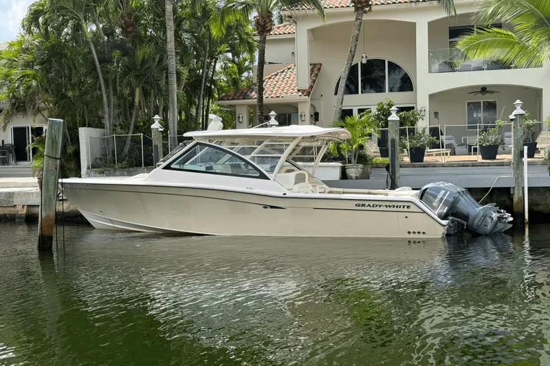 Slide: The Image of Grady-White 375 FREEDOM 2014 - 7